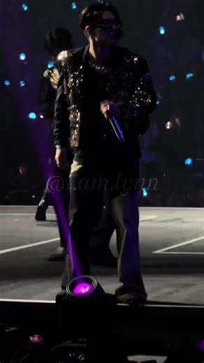 Dancing Like Butterfly Wings (Minigi Fancam) @ATEEZ_Official #ateez #atiny #ateeztour #mingi #mingiateez #songmingi #ateezatiny #dancinglikebutterflywings #showyourwork #towardsthelight #towardsthelighttour #will_to_power #willtopower #ateez_official_ #ateezfyp #ateezconcert #ateezmingi #songmingi #ateezinoakland