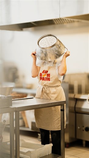 Nouvelle CM à bord !* Promis, ici ça va sentir bon le beurre & la bonne humeur…😋 *Coucou Cassandra 👀 #boulangerie #aubonpain #boulangerienancy | AU BON PAIN