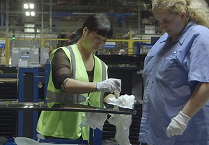 Review: 'American Factory'