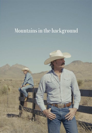 Mountains in the background… ⛰️
