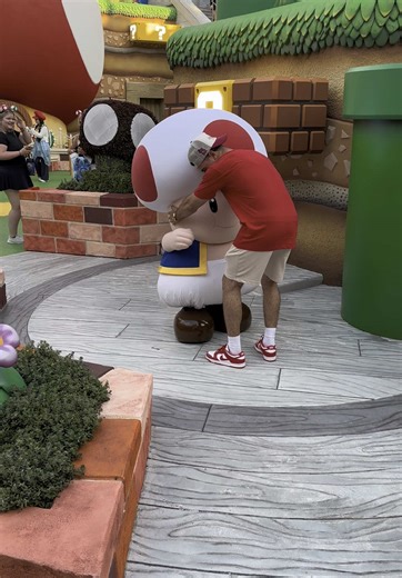 Encuentro Épico con Toad en Nintendo World