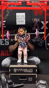 Family squat sessions 🤩 IG/boomlumbus | Titan Fitness