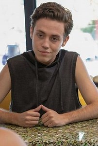 Shameless: Season 10, Episode 2 | Rotten Tomatoes