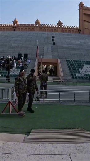 The Crazy Pakistan India Wagah Border #pakistan #wagah #bordercrossing