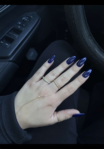 Perfect Dark Blue Nails for Winter