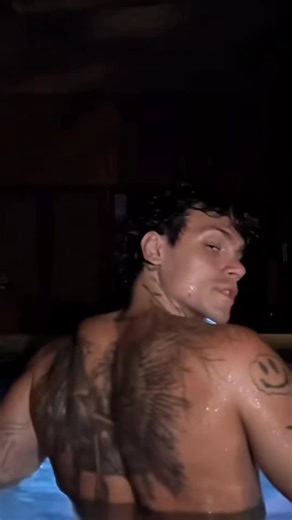 Dmitrii Shilov on Instagram: "Pool transition tutorial💀#shelove"