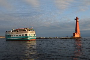 Our Cruises | Aquastar Cruises