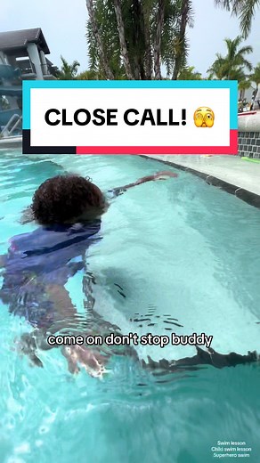 THAT WAS CLOSE! Its important children know how to turn and swim back. Such a simple and easy skill to teach as well. IF YOU WANT TO LEARN HOW TO TEACH YOUR CHILD THIS SKILL LET ME KNOW IN COMMENTS! #swimlessons #watersafety #superheroswim