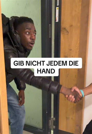 Neue Marketingstrategie fürs Gym läuft. #funn #gymhumor #fitnessmotivaton #trust #funnyfail