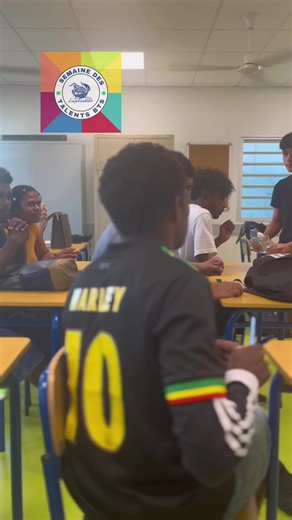 Même si pour toi le chant n’est qu’un passe temps. Ça compte comme un talent 😉🏆 Alors inscris-toi dès maintenant et fais comme ces étudiants du BTS communication, partage-nous tes sons lors de la Semaines des Talents 🫵 L’essentiel c’est de s’amuser ! 😉 👉Lien vers la fiche d’inscription : https://urlz.fr/laoL 👉 Insta : bts_lap #pourtoi#fyp#laperouse#lap#btslap#semainedestalents#newcal#2023