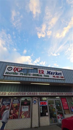 Tasting Wings and More at Quick Timer Market Kenner