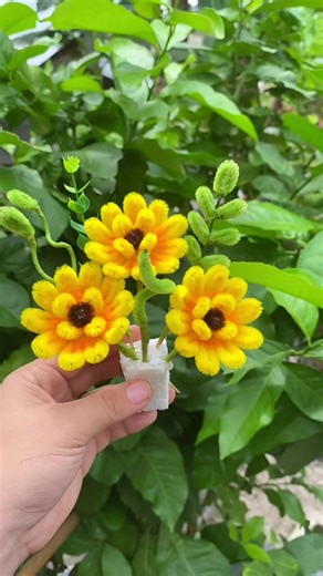 Mini Bouquet Tutorial for Students: Easy Craft Idea