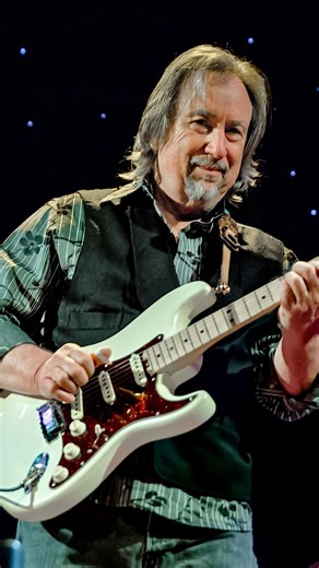 ✨ Artist Spotlight: Jim Messina ✨ Few musicians can claim a career...