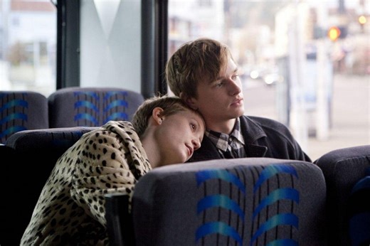 Restless (2011) | Reviews - User's | ČSFD.cz