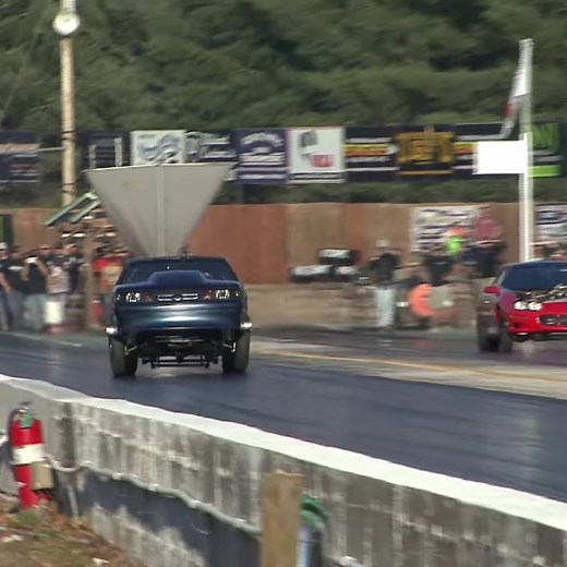Beaterbomb knows what he’s doing! #beaterbomb#1320video#cleetusmcfarland #noprep#dragrace#dragracing#bigblockchevy#turbo#twinturbo#foxbody#mustang#tracing#streetoutlaws#cammed#chevy#ford#texasspeed#weldracing #dragcoverage