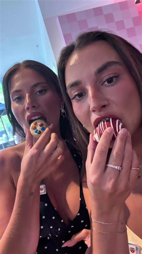 Come w us to the @Schnitz X @The Cookie Dough Co collab event!!! The yummiest combo ever xxx @Izzy Armitage