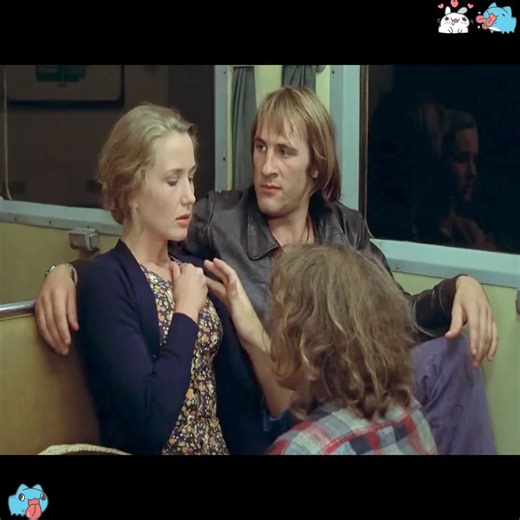 190K views · 795 reactions | 殺 #new girlsif you are LAKERS fans France 殺 #England America cute american girl 殺 #Kylian Mbappé #Lionel Messi #trending  | Oshom OM | Facebook