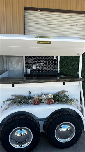 685K views · 22K reactions | This one is making its way across the country right now. 朗 So many live-edge serving shelves recently and we are loving it. This one also has a 3 bin sink & a hot water heater. Ready to roll 壟 #horsetrailerbar #mobilebar #mobilebusiness | Storm Trailers | Facebook