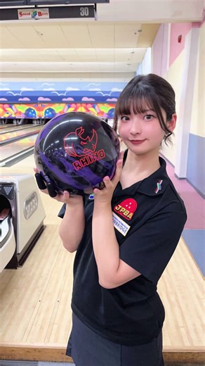 プロボウラーによるボウリングのスーパープレイ