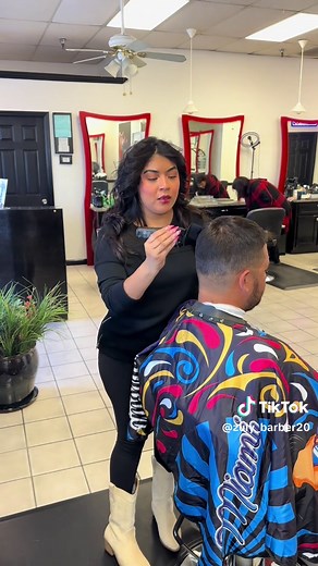 Como tú! 💈 yo en la barbería 😍 #barber #barbershop #reels #barbershop #barberosunidos #barberworld #barberpost #barberzuleatl #barberlife #barber #barbershop #zuly_barber20 #barberatl #elsalvador #fade #fadecut #cortes #barberword #zulybarber #desvanesido #atlanta #georgia #barberlife #haircutdesigns #celebritybarber #barbernation #barberpost #creatorsearchinsights