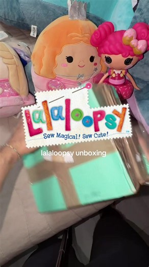 Lalaloopsy Unboxing: Surprise Doll Reveal and First Look