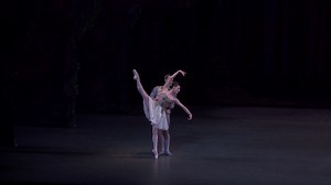 Tiler Peck breaks down the divertissement pas de deux in A Midsummer Night’s Dream, explaining why its her favorite Balanchine pas de deux to dance and how it feels like it was tailor-made for her and fellow Principal Dancer Tyler Angle. See A Midsummer Night’s Dream MAY 28 through JUN 2: nycballet.com/midsummer | New York City Ballet