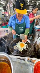 954K views · 5.8K reactions | Charcoal Fried Oyster Omelette Making! #Amazing #reels #foodie | Street food girl | Facebook