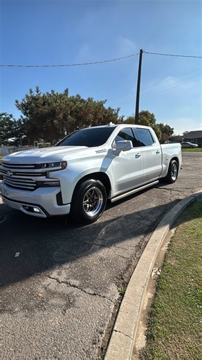 @ltx_productions | 2020 6.2 High Country on a 3/5 drop — LT2/LT5 setup, carbon intake, long tubes, flex fuel, and a BTR 220 cam pushing it all. Sitting on... | Instagram