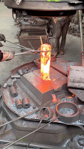 Inside the factory Workers Fighting Fire – The Beauty of Forging Craftsman#forging #process #forging #machine #blacksmith #fblifestyle | TIM inside the factory