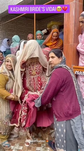 Kashmiri Bride’s Emotional Vidai💔🥹