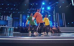 【音乐现场】Bruno Mars ft.Cardi B - Finesse(第60届格莱美表演) 全高清