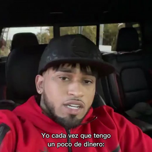 Bryant Myers: Gastando Benjamines y Momentos Únicos