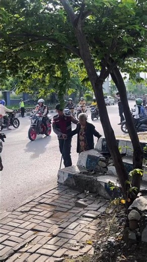 PERS DITSAMAPTA POLDA NTT BERSAMA BAJA ANGKATAN 53 LAKSANAKAN GATUR PAGI DEMI KELANCARAN AKTIVITAS