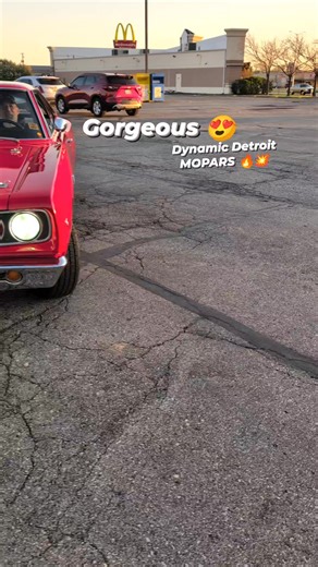 1968 Dodge Coronet RT #mopar #twistedaxlemotorsports #carshow #cars #classiccars #musclecars #carsofinstagram | Dynamic Detroit Mopars