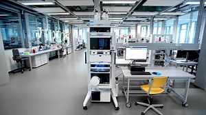 Introducing Agilent Feed Injection. Watch this video to learn how this novel LC injection technique can help you minimize the negative effects of strong sample solvent, support rapid gradients, and provide great injection precision for sub-1 µL injections. | Applied & Analytical Sciences Network | Facebook