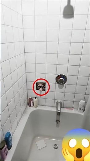 nahate time bathroom mein 😱 #ytshorts #shorts #trending