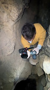 We found the remains of an ancient civilization, 3000 years old The place was treated with the utmost respect. The only way to move forward in that narrow cave was by crawling #fblifestyle | Alfonso Santaella