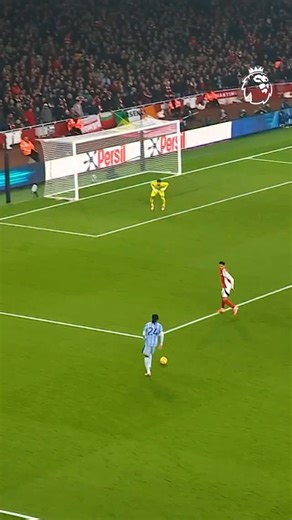 Gabriel, the art of defending 🛡️ | Premier League