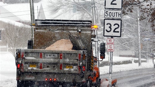 Connecticut governor urges everyone to try to avoid driving Monday