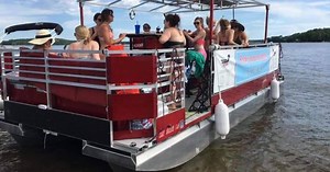 'PaddleTavern' service coming to Milwaukee River