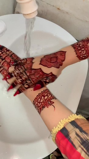 Stunning Mehndi Makeup by Hassan Pakistan