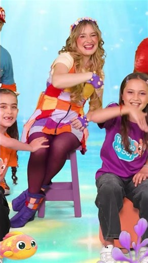 A Fish Swims By with Lila Luna 🐟 Backstage Song! 🌞🎵 #Shorts #DuoTiempoDeSol