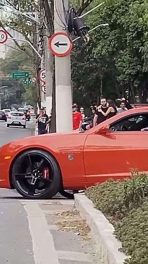 CAMARO SAIU DE LADO