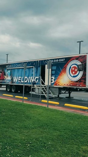 Inmates at the Anderson County Detention Facility are participating in the TCAT Reentry Apprenticeship Program through a mobile welding lab from TCAT. This program helps create permanent employment via an apprenticeship pathway, providing training opportunities for individuals reintegrating into society. TCAT has partnered with the Tennessee Office of Reentry to offer this training, aiming to help participants successfully reintegrate into society and to reduce recidivism. #OneFamilyOneMission #
