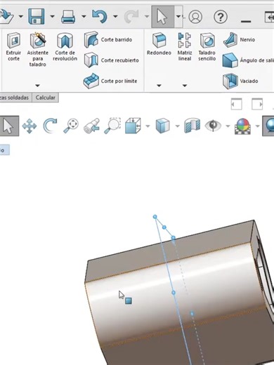 ¿Tu pieza pierde simetría cuando editas una cota? Eso no es precisión. Es falta de método. La simetría dinámica bien aplicada: 🔥 Reduce errores 🔥 Acelera tu flujo 🔥 Hace tu modelo profesional En la Semana del SolidWorkers 2026 — 2° edición te llevamos de 0 a experto en 5 días intensivos de masterclass gratuita. Acceso exclusivo en el Grupo VIP: https://chat.whatsapp.com/E35WXQvjziSLE4XnP7KfQo #SolidWorks #Ingenieria #CAD #Modelado3D #DiseñoMecanico #SolidWorkers