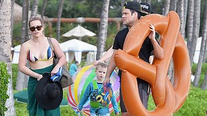 Newly Divorced Hillary Duff and Mike Comrie Vacation Together