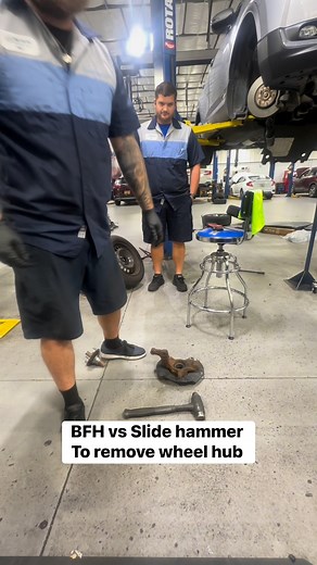 Never been a fan of using a slide hammer to remove a wheel hub #mechanic | Honda Master Tech