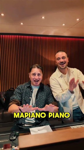 🇮🇹 EIN LIED FÜR DICH 🇮🇹 Ein Moment aus dem Studio. Zwei Stimmen, ein Chor. Bald veröffentlicht😎