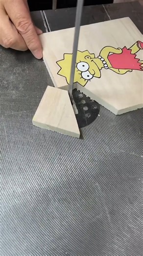 Rahul Kumar | Craft Cartoon Cuting ✂️ . . . #Woodworking #ScrollSawArt #DIYProject #HandmadeArt #Crafts #WoodDesign #CreativeArt #BowDesign #ArtOnWood... | Instagram