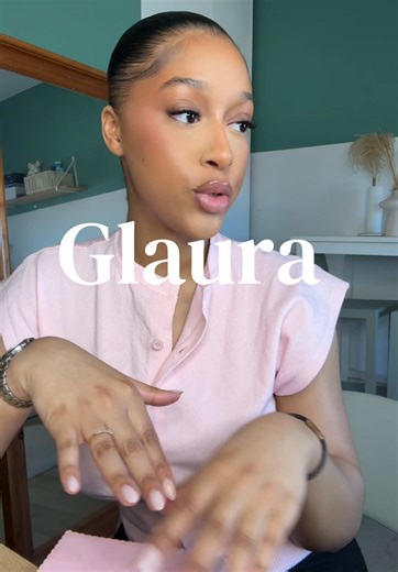 Téléchargez l’application @glaura.app pour vous faciliter la vie mes stars 💛💋 Le 8 mars on organise une jeu concours d’une valeurs 200€ de prestations! #virale #fyp #pourtoiii #maquillage